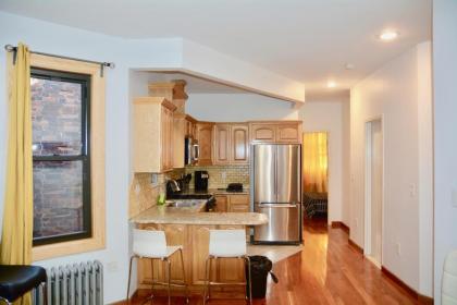 the topping three Bedroom Apartment Bronx